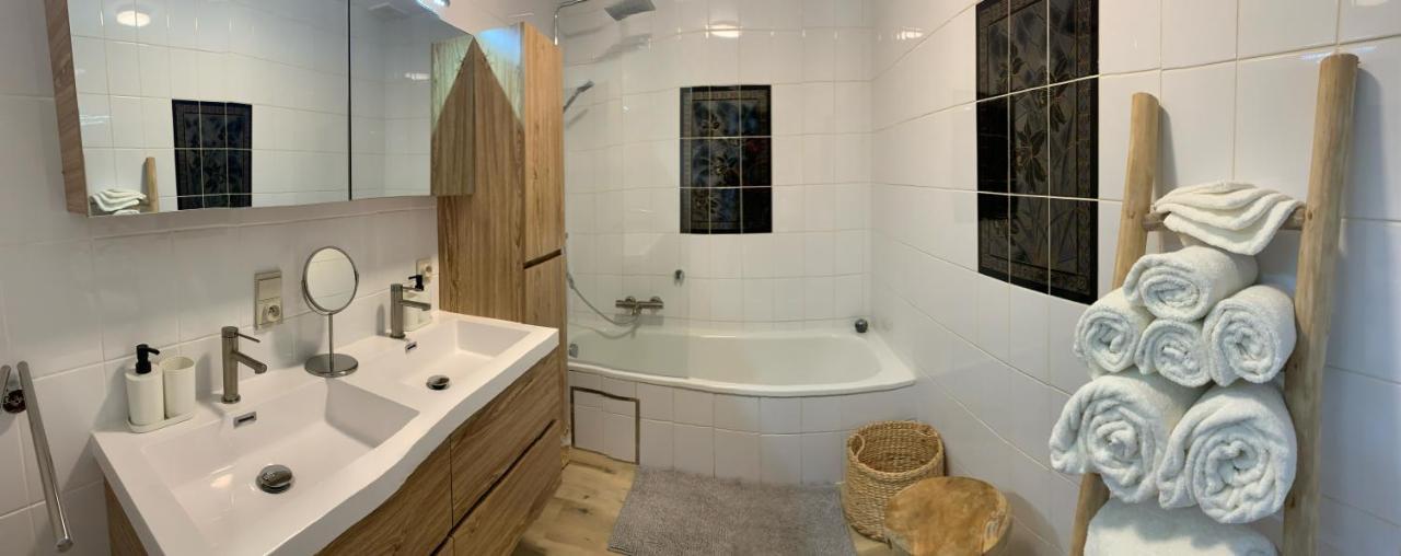 Top Appartement Met Garage "Au Franelle" Остенде Экстерьер фото