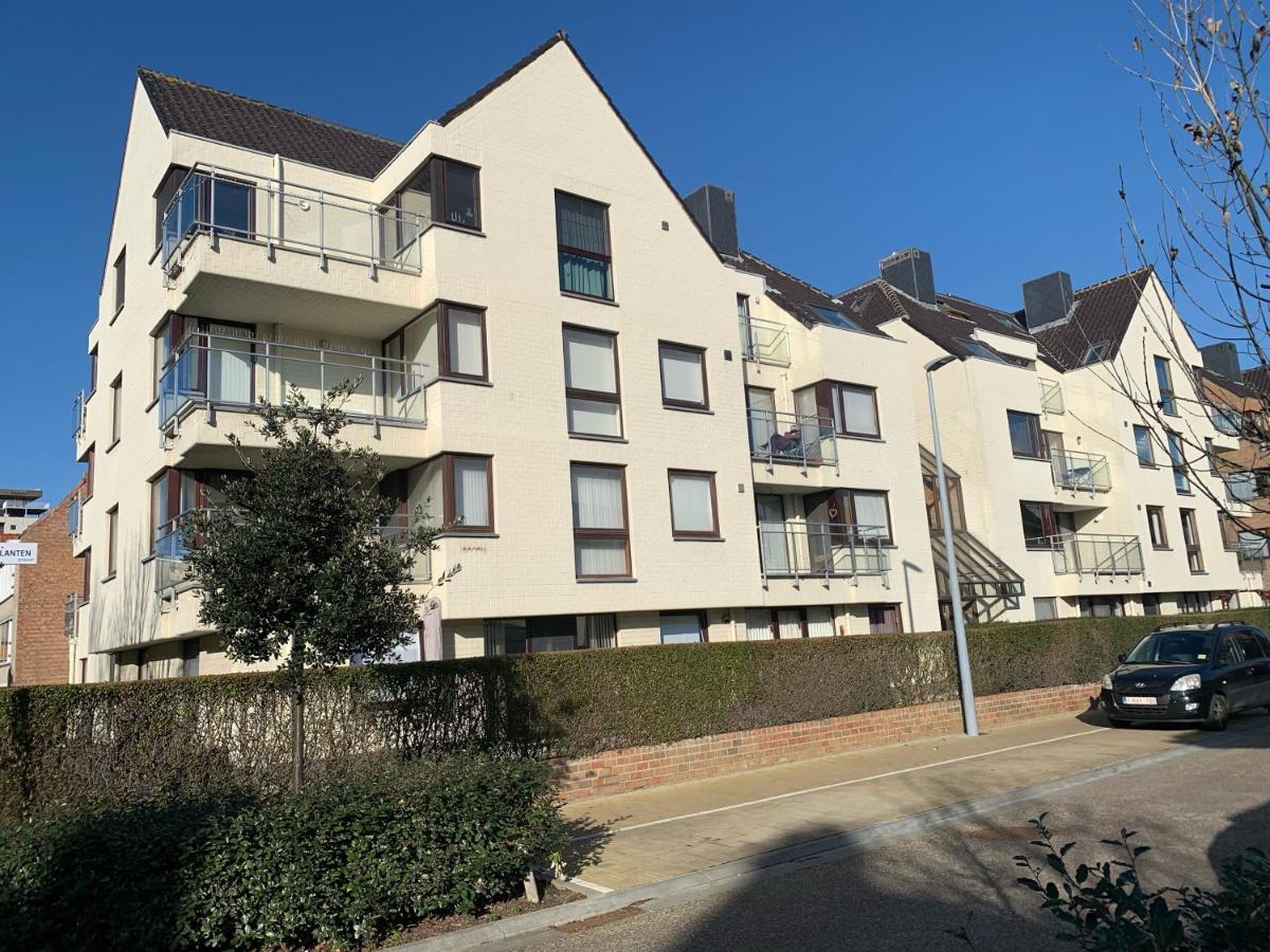 Top Appartement Met Garage "Au Franelle" Остенде Экстерьер фото